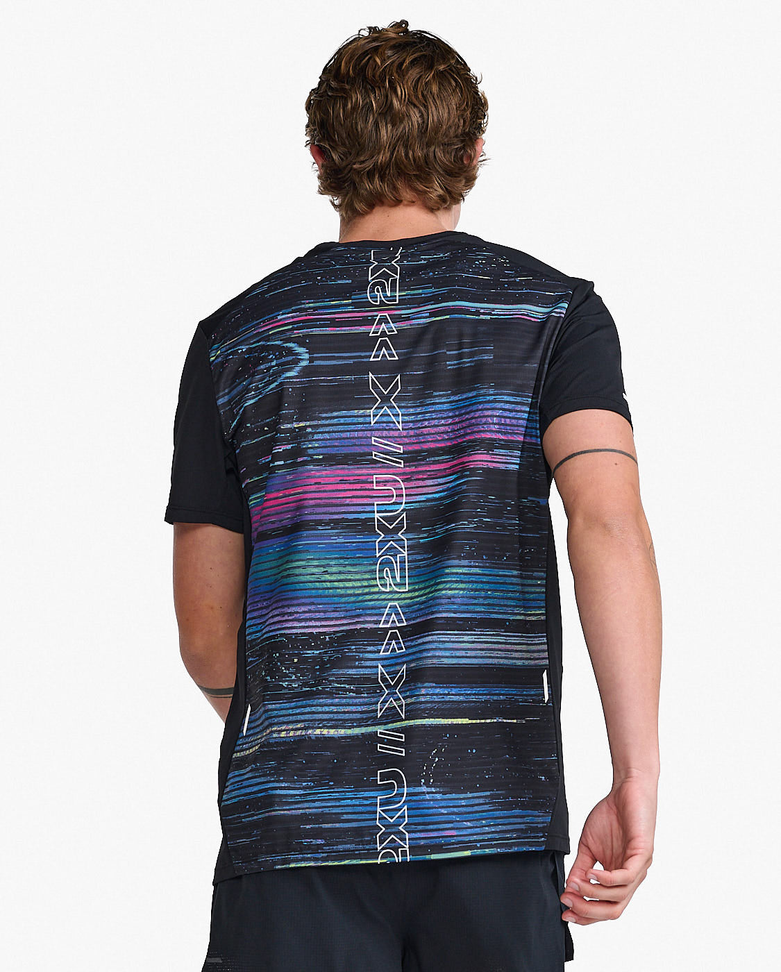 glitch/white reflective