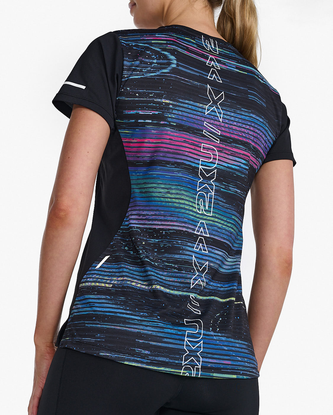 glitch/white reflective