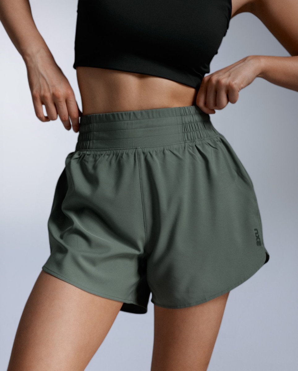 Aero Hi-Rise 4 Inch Shorts Laufhose Damen - olive leaf/olive leaf reflect