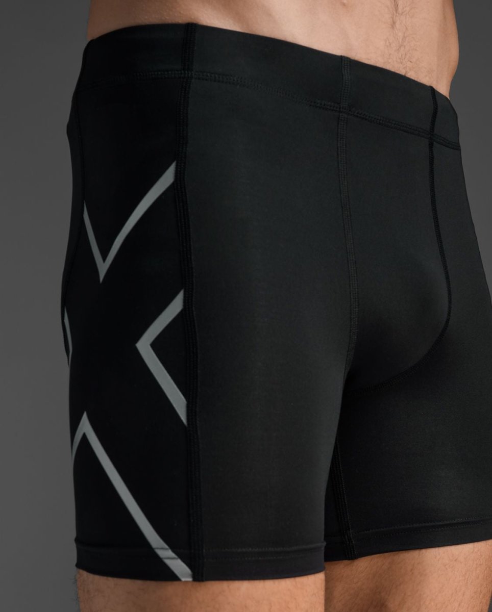 Core Compression 1/2 Shorts Men - black/silver