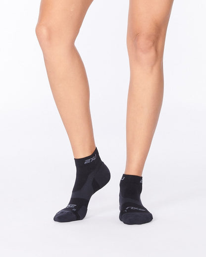 VECTR 1/4 crew sock Compression socks - black/titanium