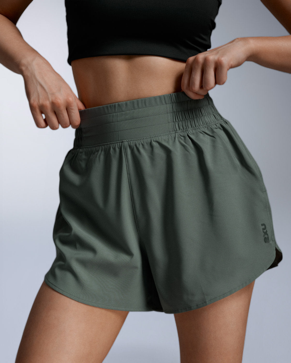Aero Hi-Rise 4 Inch Shorts Laufhose Damen - olive leaf/olive leaf reflect